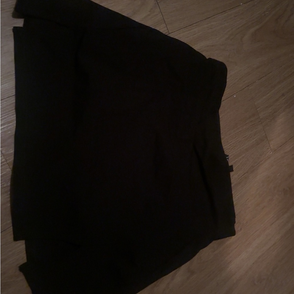 Black skort